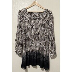 Catherines Tunic Size 4X 30/32W Animal Print Pleated Scoop Neck Keyhole Studded
